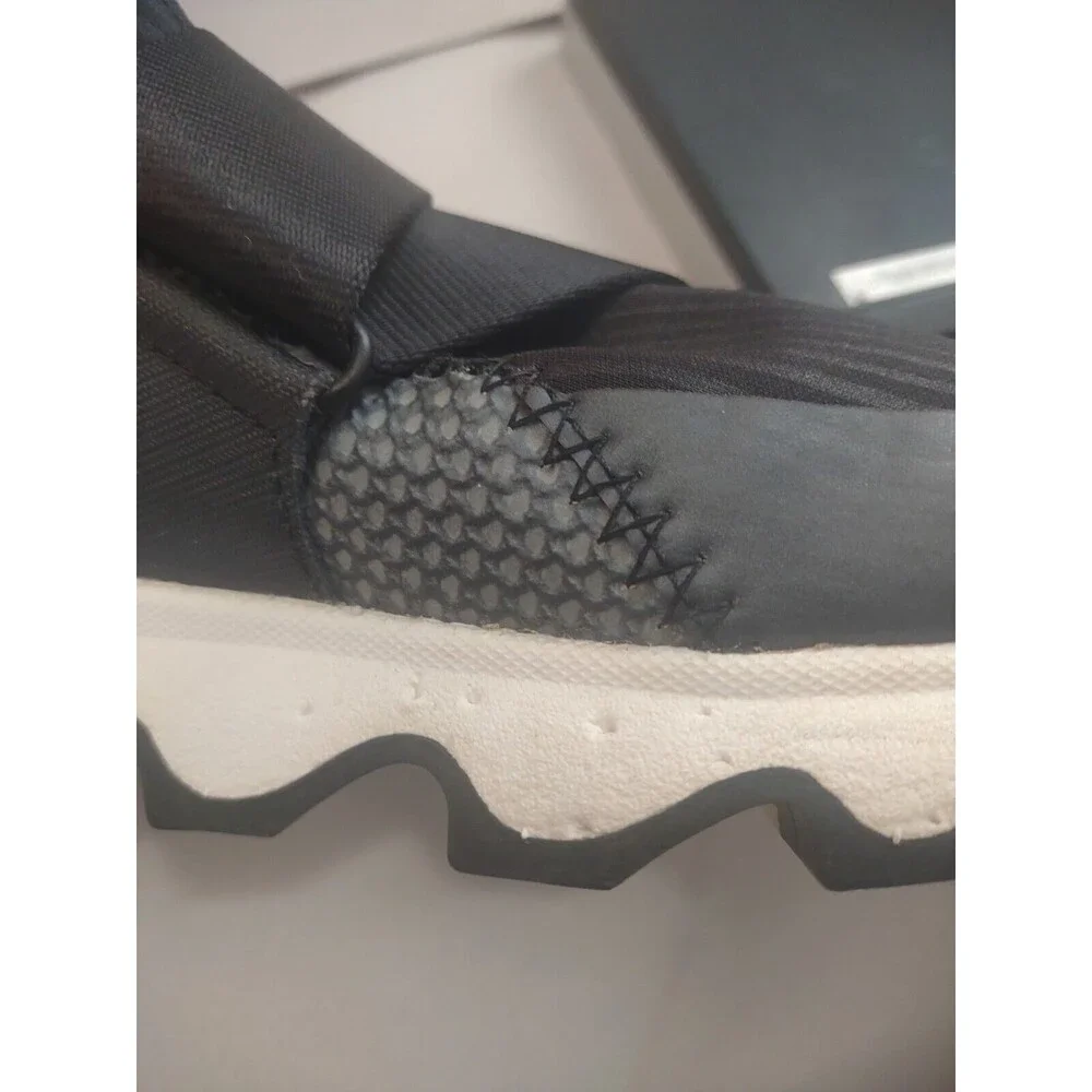 Sorel Shoes Women 8.5 Kinetic Sneak Black Gray Running Walking Sneakers Outdoor